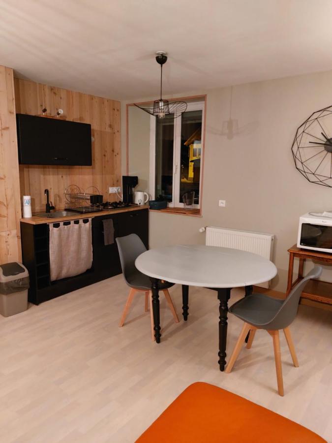 Studio Cosy De 2 A 4 Personnes Au Coeur Du Haut Doubs, Entre Les Lacs, Les Montagnes Et Les Vignobles Lägenhet Frasne Exteriör bild