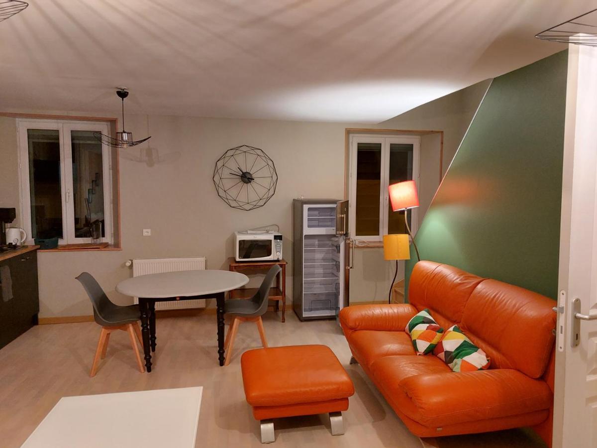 Studio Cosy De 2 A 4 Personnes Au Coeur Du Haut Doubs, Entre Les Lacs, Les Montagnes Et Les Vignobles Lägenhet Frasne Exteriör bild